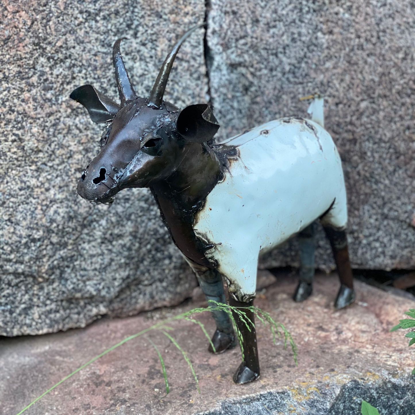 Get 22 cm Återvunnen Metall – Handgjord i Zimbabwe